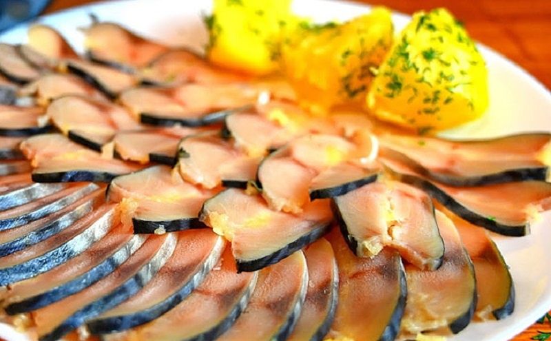 Секреты вкусной скумбрии: закуска, которая покорит ваш праздничный стол