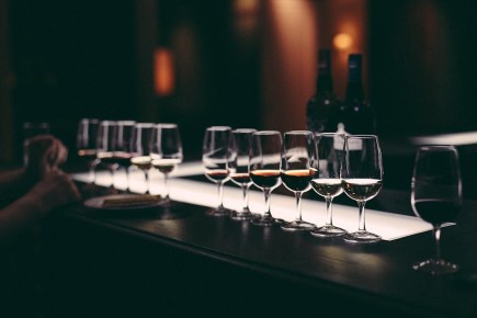 Как ароматы влияют на вкус вина и делают дегустацию незабываемой