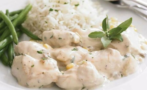 Курица в сметане с чесноком и рисом: как приготовить идеальное блюдо для всей семьи