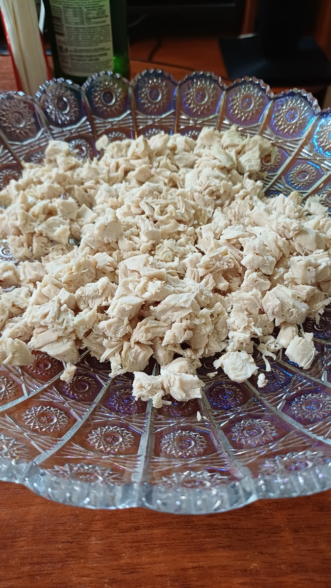 Яркий и полезный диетический салат для вашего стола