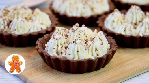 Легкие корзиночки с кремом: десерт без выпечки за полчаса