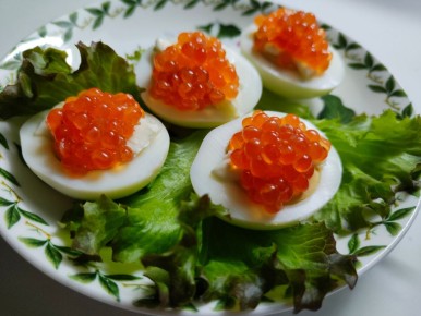 Как легко засолить красную икру в домашних условиях