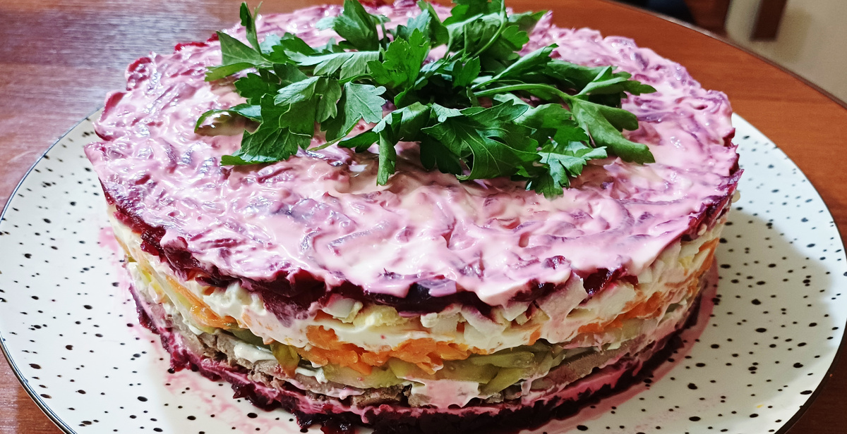 Вкусный салат с печенью, который удивит ваших гостей