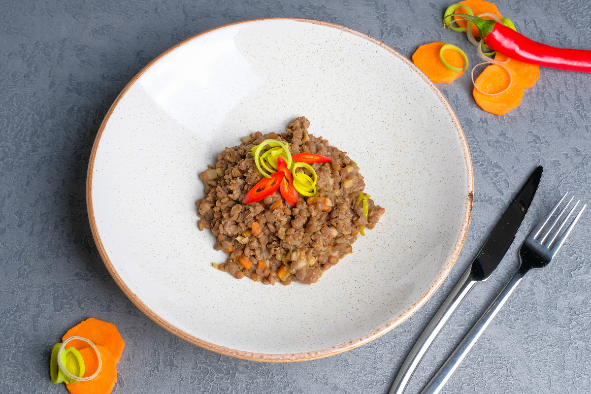 Нежное ароматное сочетание: чечевица с овощами