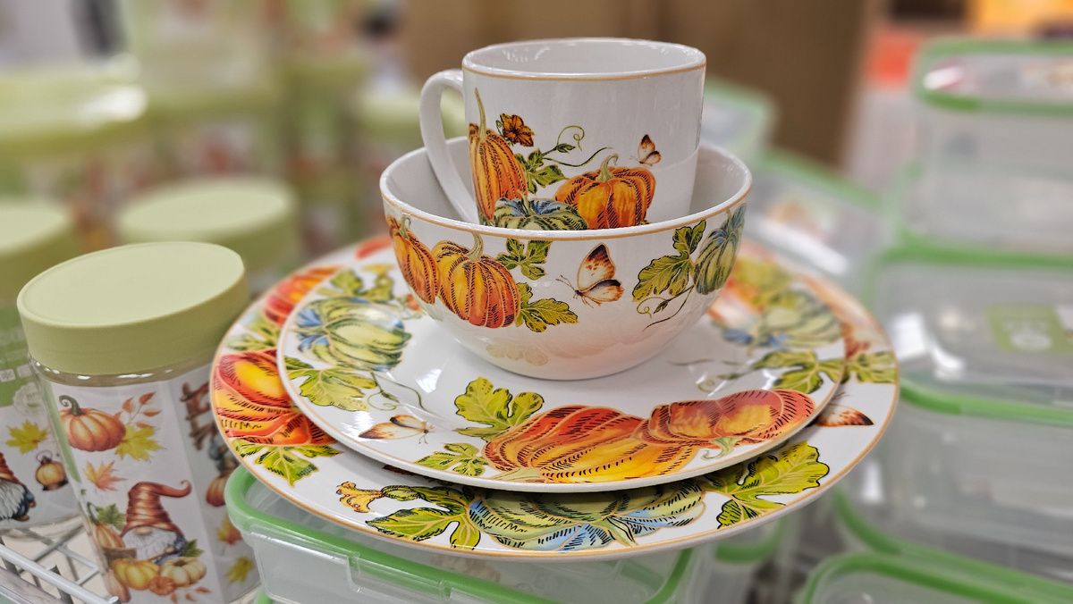 Осенние новинки посуды в магазинах В1: яркие акценты для вашего стола