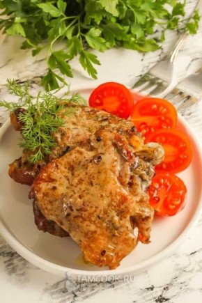 Необычное сочетание: куриные бедра в медово-горчичном соусе