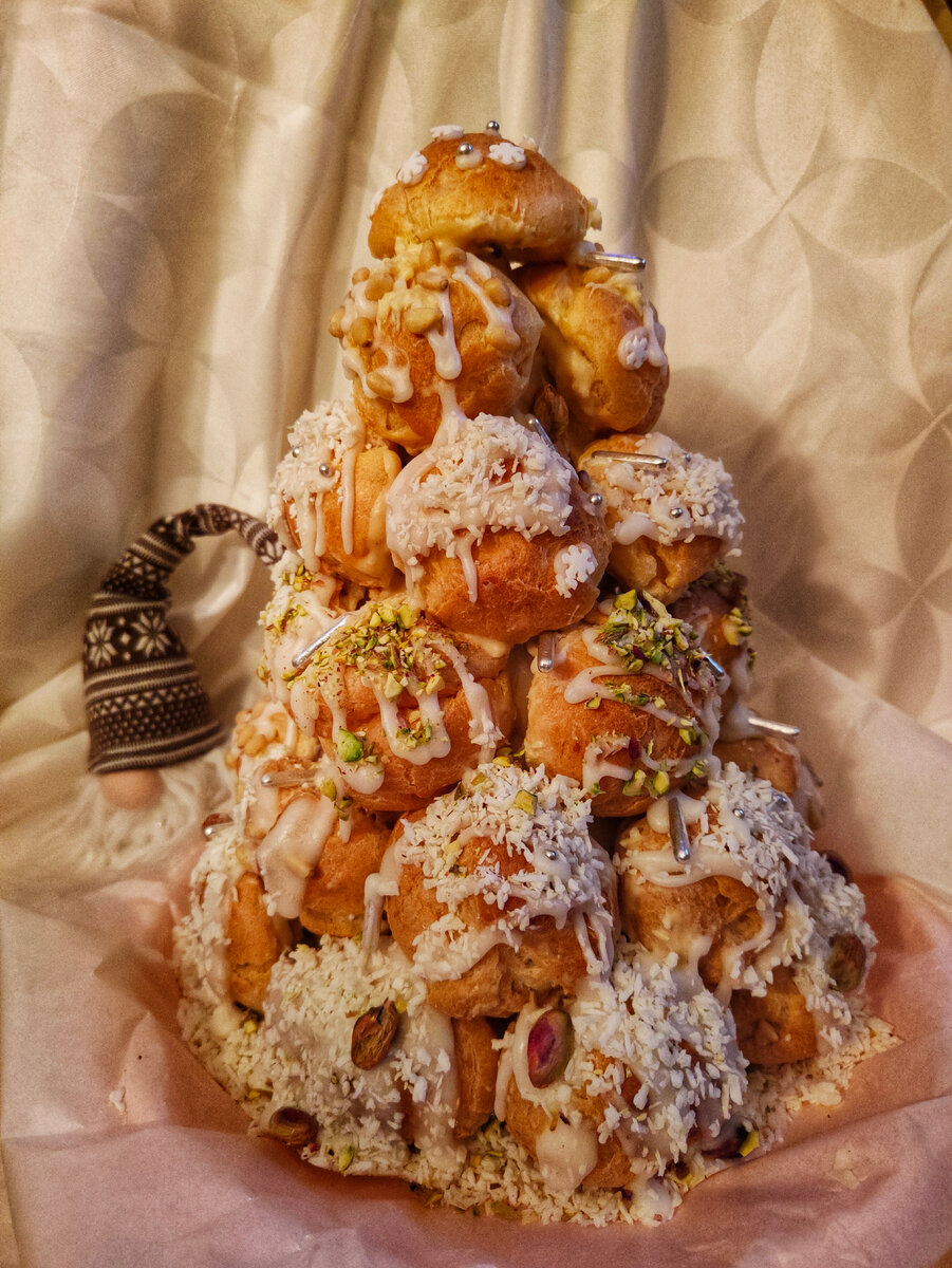 Крокембуш: Французское Искушение для Вашего Стола