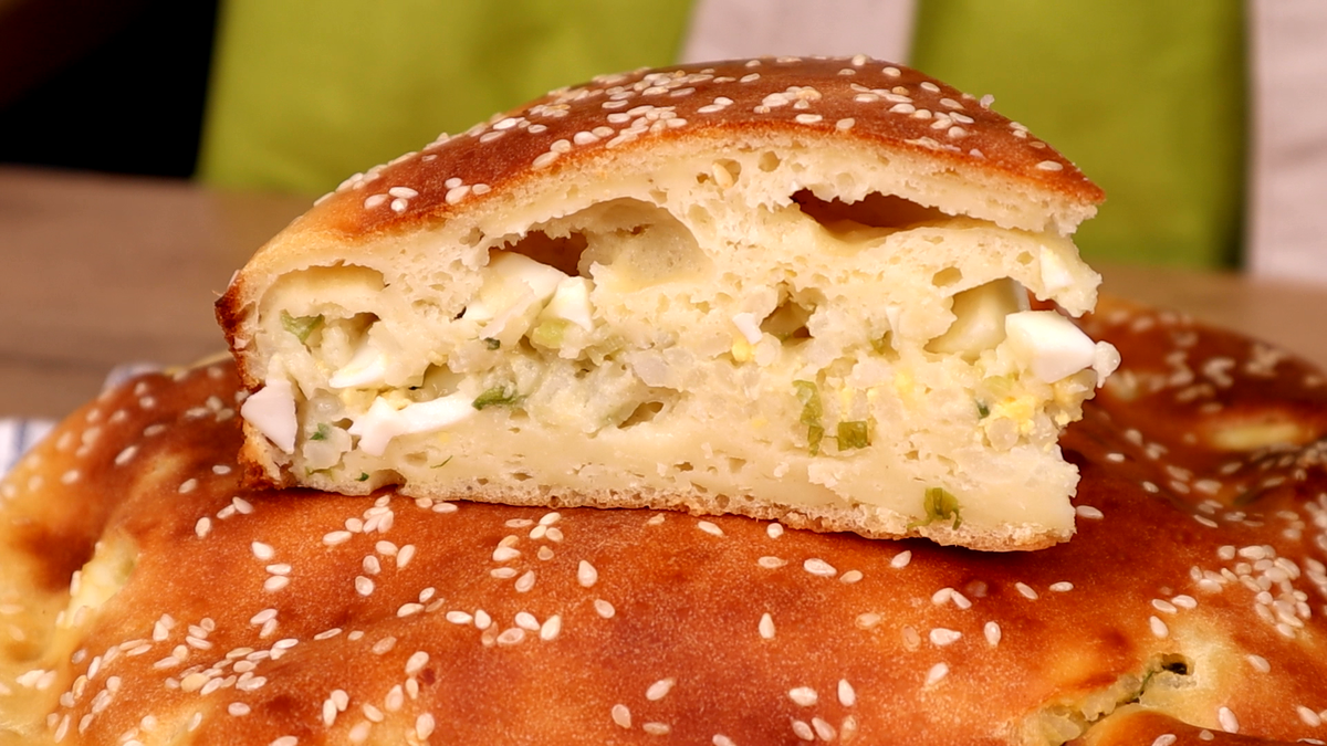 Легкий пирог из простых ингредиентов: готовим быстро и просто