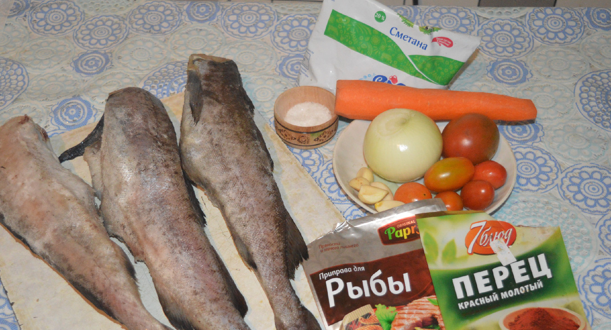 Нежный минтай в сметанном соусе: простое и вкусное блюдо