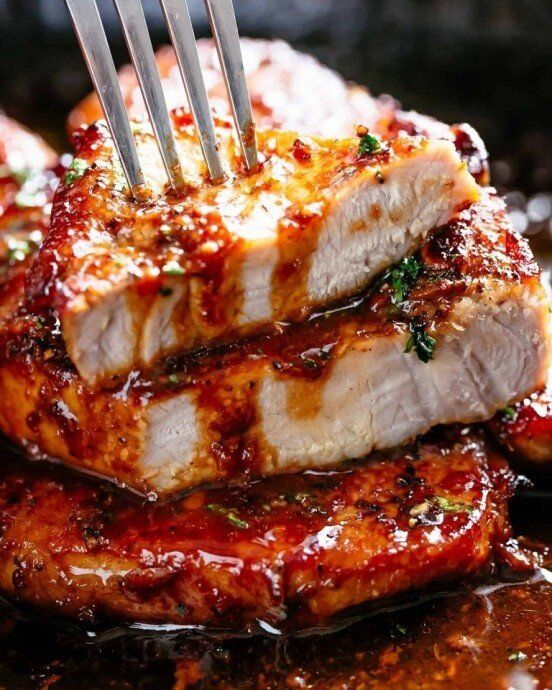 Сочные свиные отбивные: идеальное блюдо для мужчин