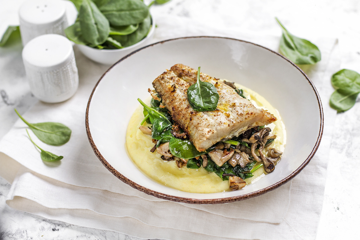 Филе трески с картофельным пюре и шпинатом: пошаговый рецепт