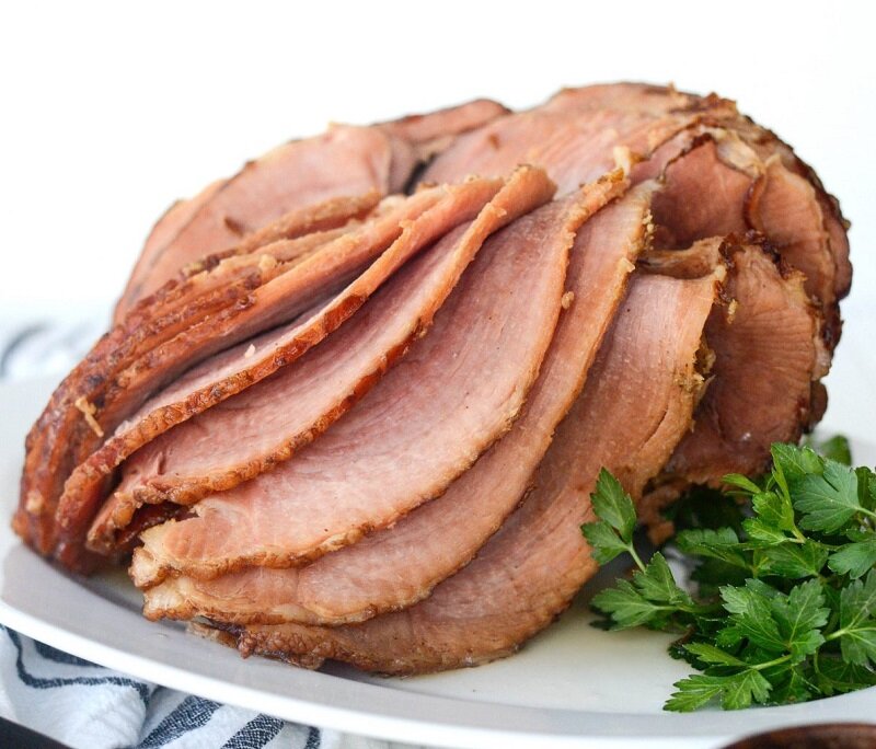 Копченая ветчина в меду: вкусное дополнение к праздничному столу