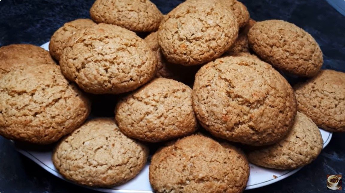 Вкуснейшее овсяное печенье за 15 минут: простой рецепт для чая