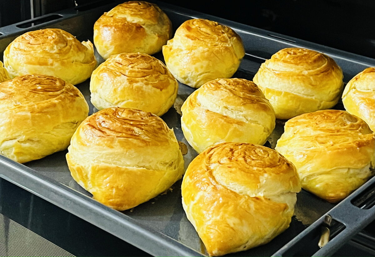 Простой и быстрый рецепт дрожжевого теста для выпечки с начинкой