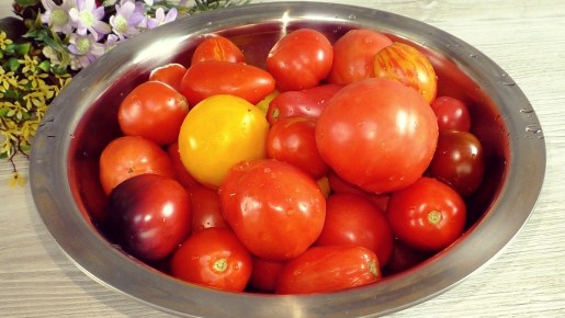 Как вкусно законсервировать помидоры на зиму: проверенный рецепт