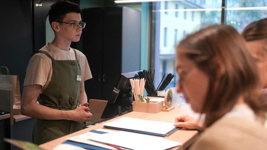 Обзор возможностей для школьников и студентов в кофейнях