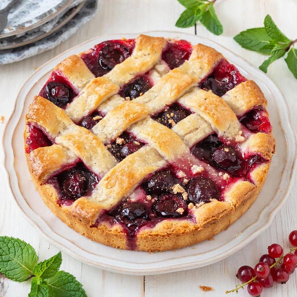 Нежный постный пирог с вишней: простота и вкус в каждой порции