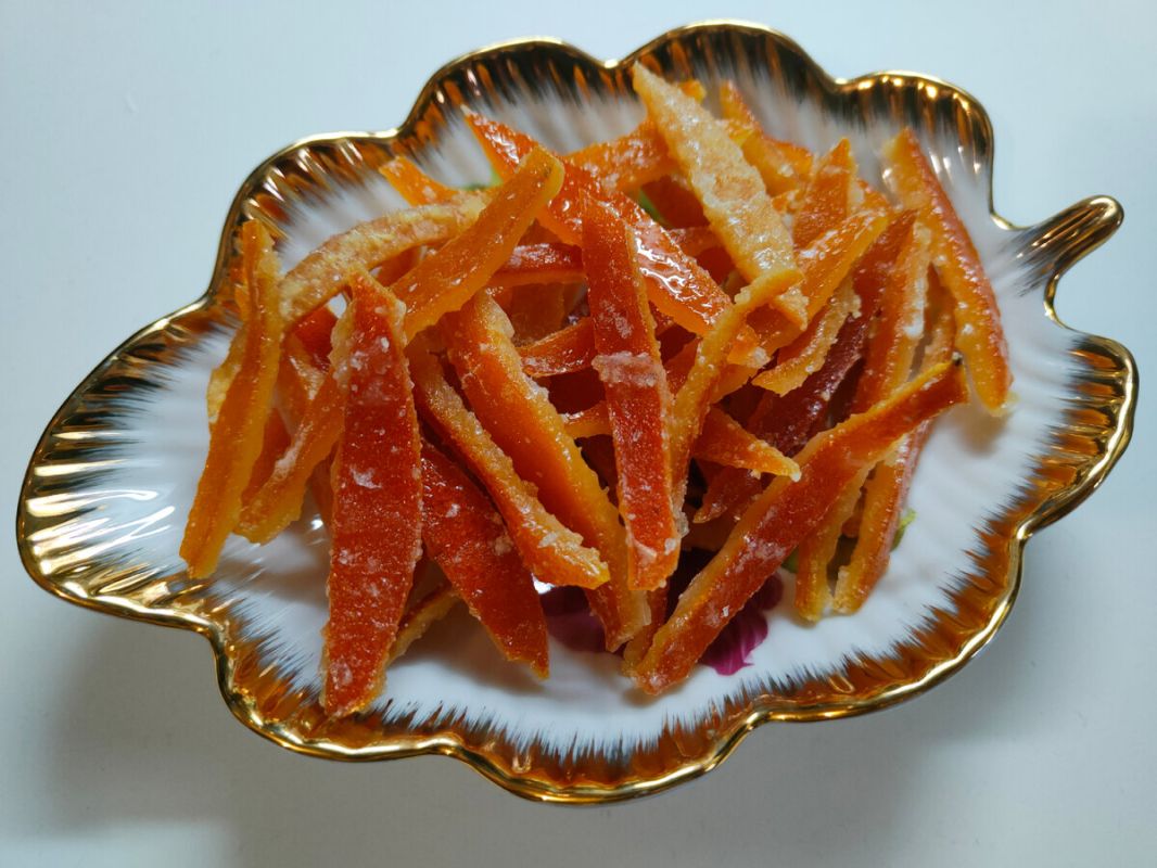 Нежные цукаты из цитрусовых корочек: простой рецепт для гурманов