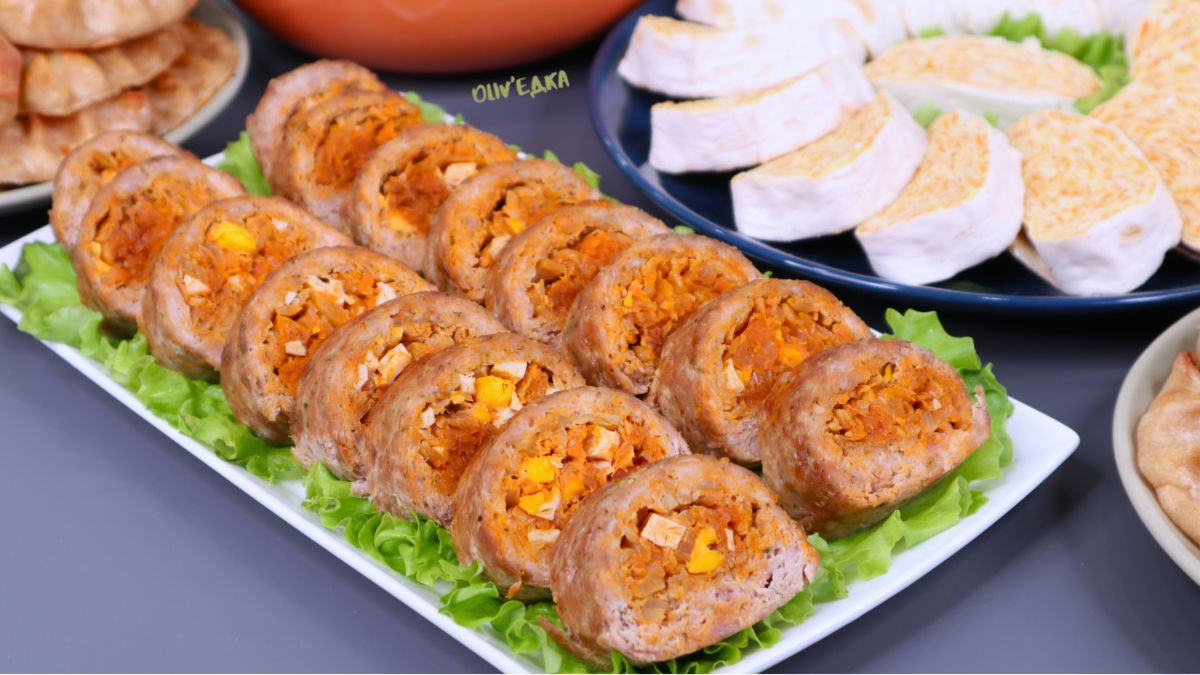 Необычный мясной рулет из капусты и фарша: быстро и вкусно