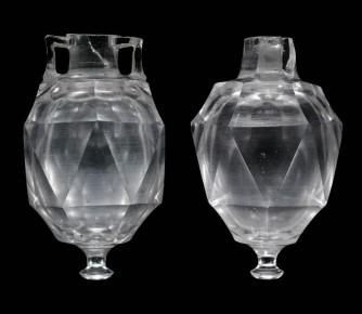 Очарование древнего Рима: миниатюрный сосуд из горного хрусталя