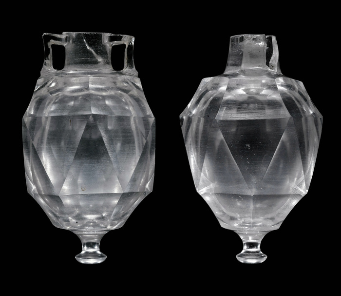 Очарование древнего Рима: миниатюрный сосуд из горного хрусталя