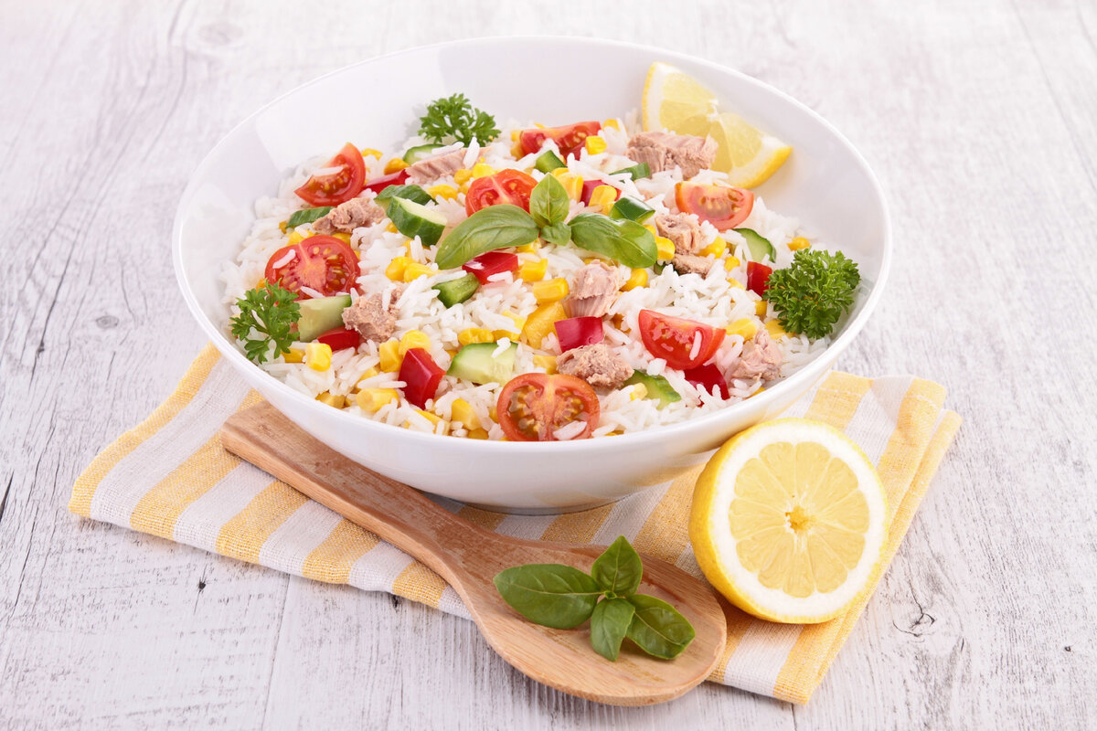 Нежный рис с курицей и овощами: идеальный рецепт для семейного ужина