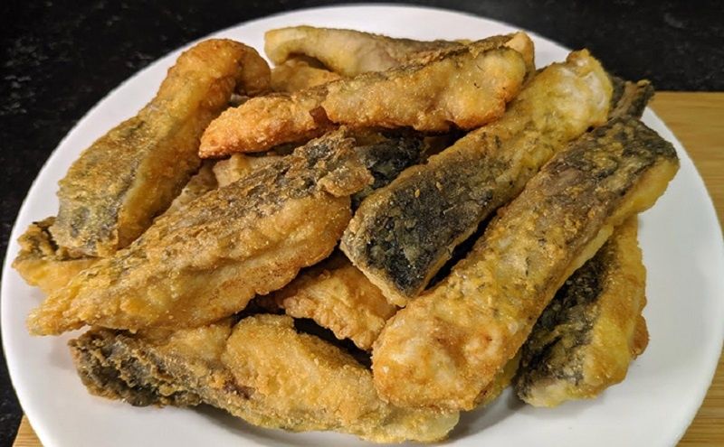 Как жарить рыбу без масла и запаха: секреты идеальной корочки