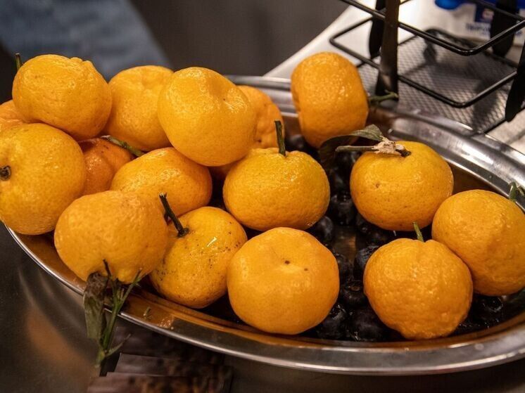 На Ямале домашняя оранжерея с экзотическими фруктами восхищает местных жителей