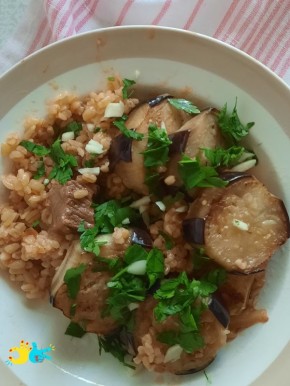 Вкусное сочетание: баклажаны с мясом и булгуром