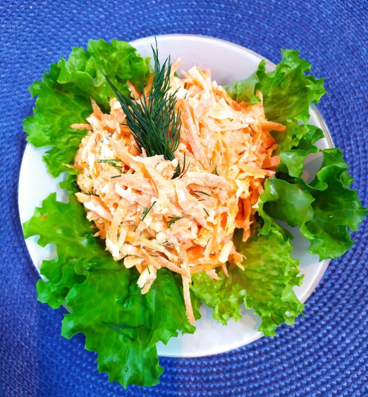 Салат из моркови с сыром: идеальный завтрак за 10 минут