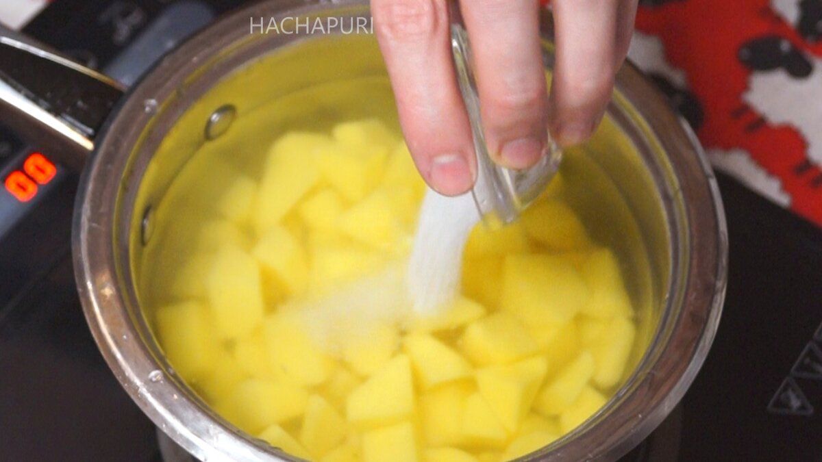 Картофельные крокеты с сосисками: простое блюдо для гурманов