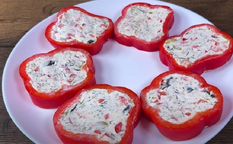 Перец с сырной начинкой: яркое решение для вашего праздничного стола
