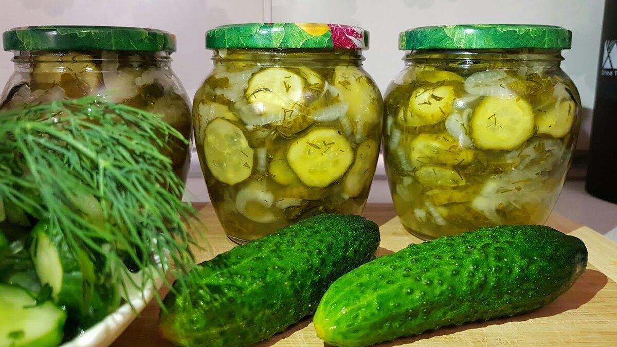 Необычные маринованные огурцы с острым перцем и яблочным уксусом